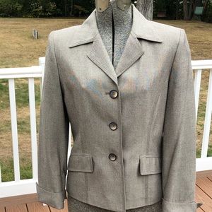 Women’s Size 6 suit jacket